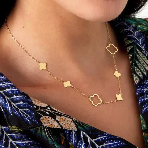 All - Over Clovers Necklace Silver