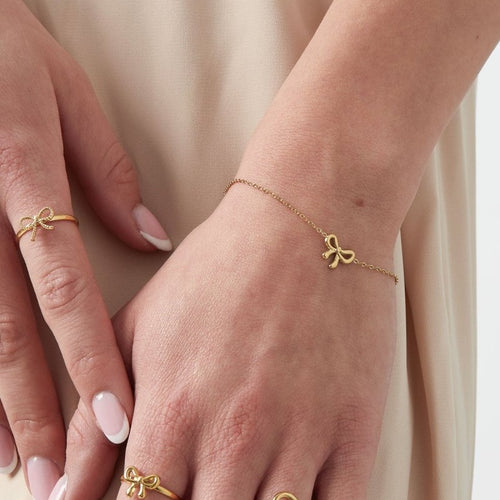 Bow Life Bracelet – Gold