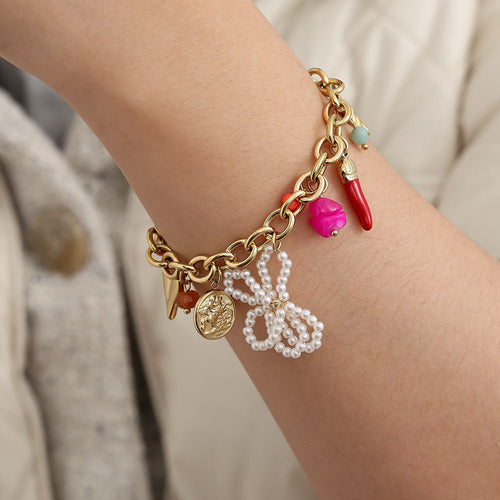 Many Nice Charms Bracelet – Gold
