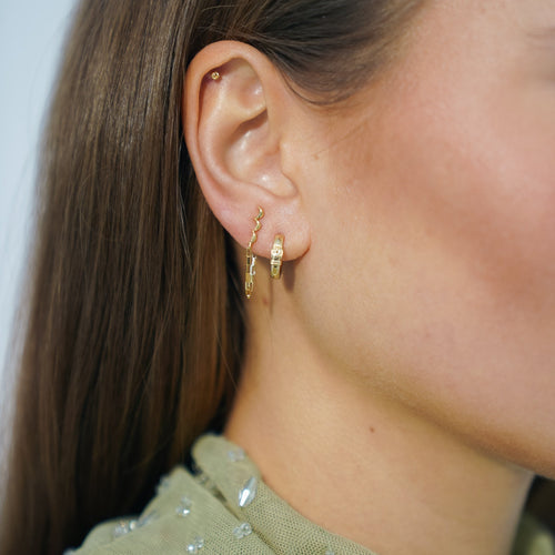 Single Ornate Chain Stud