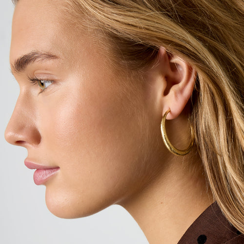 Soft Curve Hoop Earrings – Gold