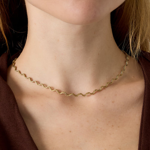 Soft Wave Gold Necklace
