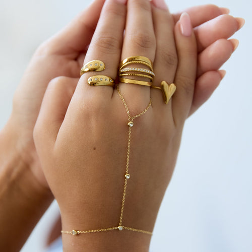Linked Love Hand Chain – Silver