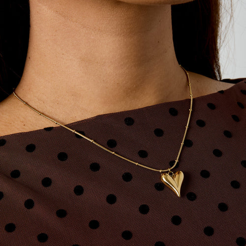 Iconic Heart Medium Gold Necklace