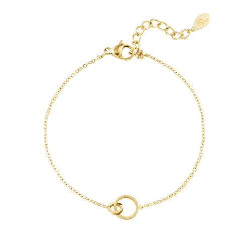 Chain-Connected Bracelet – Gold