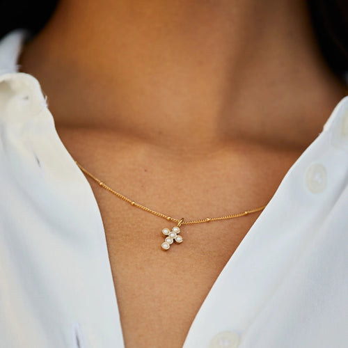 Perlenkreuz-Necklace